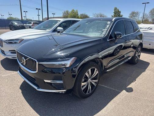 2023 Volvo XC60 B5 Plus Bright Theme