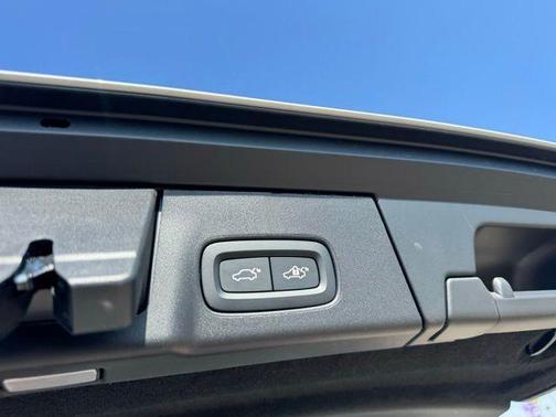 2026 Volvo V90 Cross Country B6 Ultra