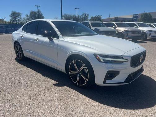 2025 Volvo S60 B5 Plus