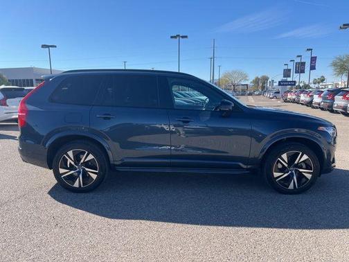 2022 Volvo XC90 Recharge Plug-In Hybrid T8 R-Design Extended Range 7P