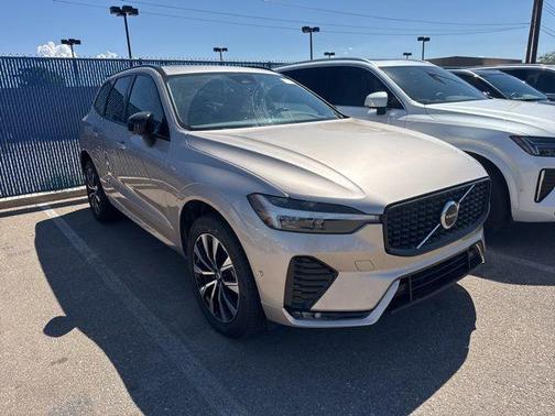 2025 Volvo XC60 B5 Plus