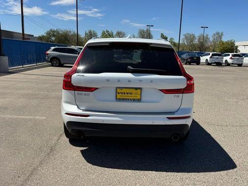 2020 Volvo XC60 T5 Momentum