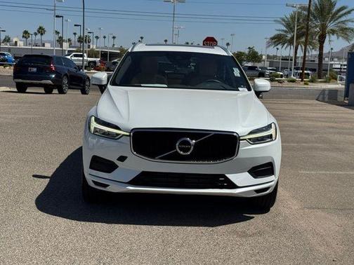2020 Volvo XC60 T5 Momentum