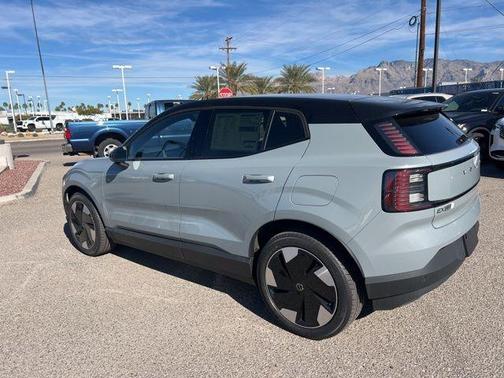 2026 Volvo EX30 Twin Motor Plus