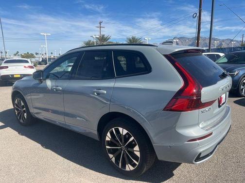 Vapour Grey 2026 Volvo XC60 B5 Plus