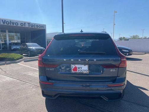 2026 Volvo XC60 B5 Plus