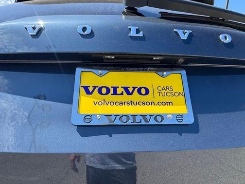 2022 Volvo XC90 Recharge Plug-In Hybrid T8 Inscription Expression 7 Passenger