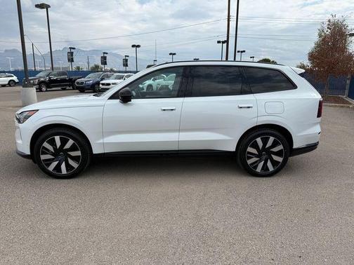 2025 Volvo EX90 Twin Motor Plus