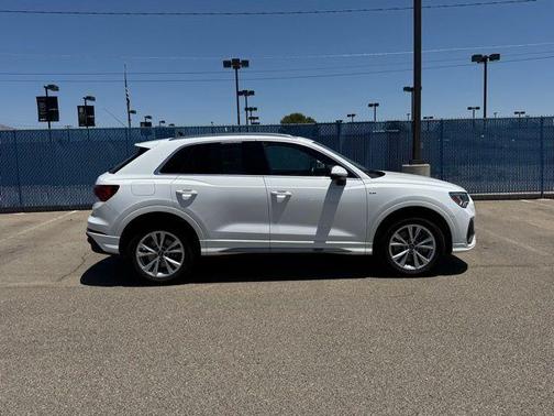 2023 Audi Q3 45 S line Premium