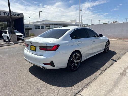 2022 BMW 330 i