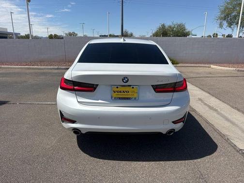 2022 BMW 330 i