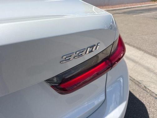 2022 BMW 330 i