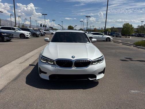 2022 BMW 330 i