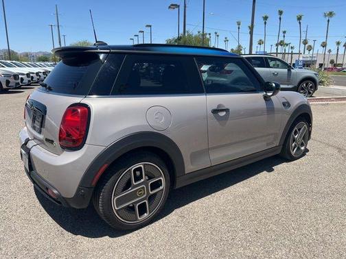 Gray Metallic 2022 MINI SE Hardtop Cooper