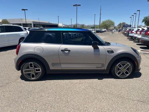 Gray Metallic 2022 MINI SE Hardtop Cooper