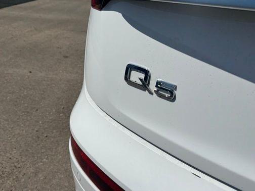 2023 Audi Q5 45 S line quattro Premium