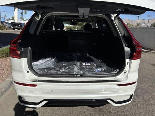 2025 Volvo XC60 B5 Core