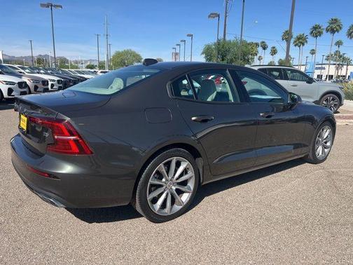 Pine Gray Metallic 2021 Volvo S60 T5 Momentum
