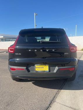 2024 Volvo XC40 B5 Core