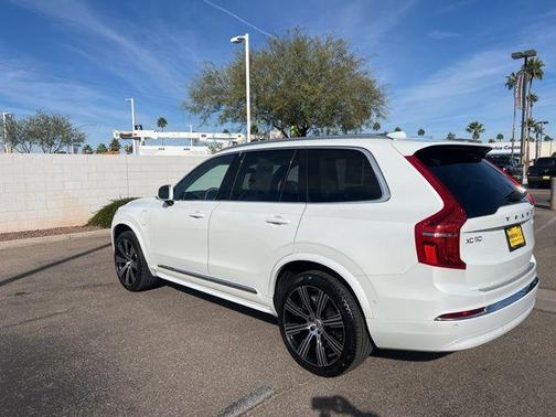 2023 Volvo XC90 Recharge Plug-In Hybrid T8 Plus Bright Theme 7 Passenger