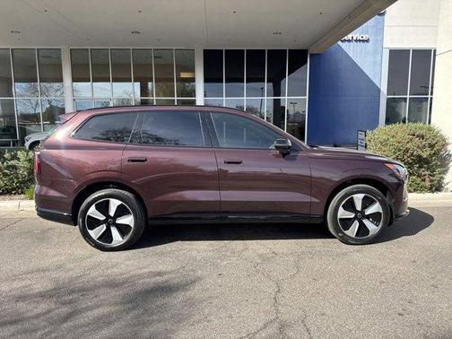 2025 Volvo EX90 Twin Motor Plus