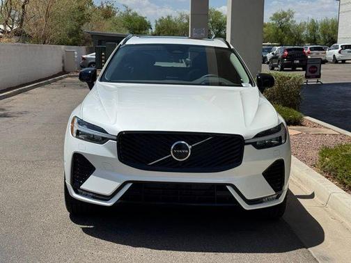 2026 Volvo XC60 B5 Ultra