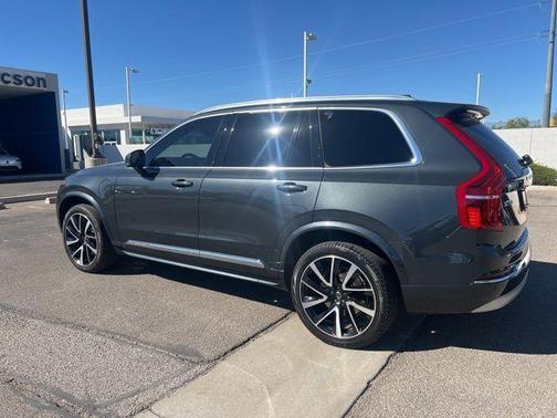 2022 Volvo XC90 Recharge Plug-In Hybrid T8 Inscription Expression 7 Passenger