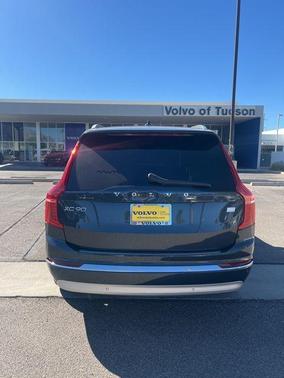 2022 Volvo XC90 Recharge Plug-In Hybrid T8 Inscription Expression 7 Passenger