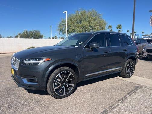 2022 Volvo XC90 Recharge Plug-In Hybrid T8 Inscription Expression 7 Passenger