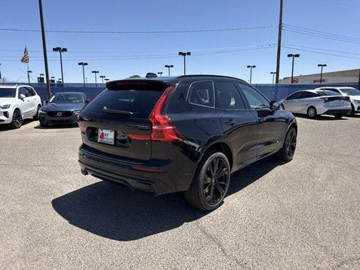 2025 Volvo XC60 Plug-In Hybrid T8 Ultra Black Edition