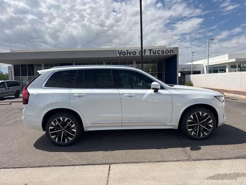 2026 Volvo XC90 B6 Plus 7-Seater
