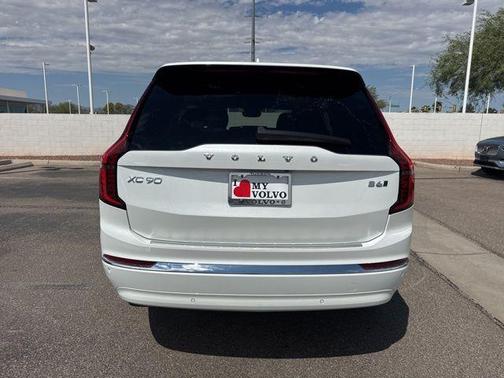 2026 Volvo XC90 B6 Plus 7-Seater