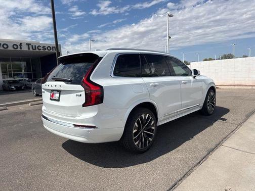 2026 Volvo XC90 B6 Plus 7-Seater