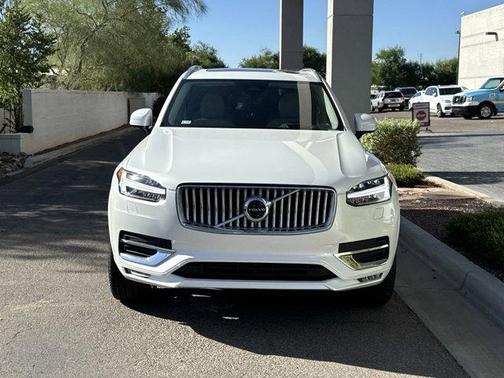 2025 Volvo XC90 B6 Ultra