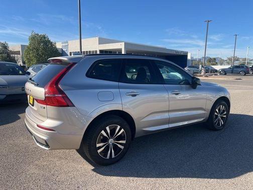 2025 Volvo XC60 B5 Core