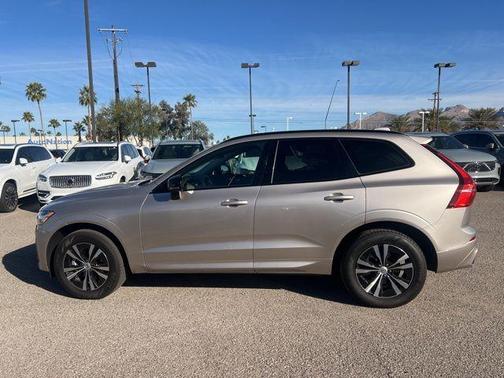 2025 Volvo XC60 B5 Core