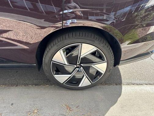 2025 Volvo EX90 Twin Motor Performance Ultra 6-Seater