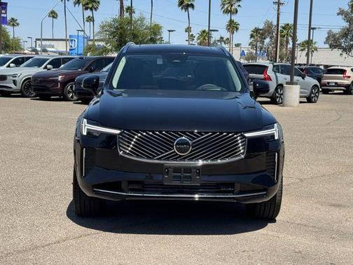 2025 Volvo XC90 Plug-In Hybrid T8 Ultra 6-Seater