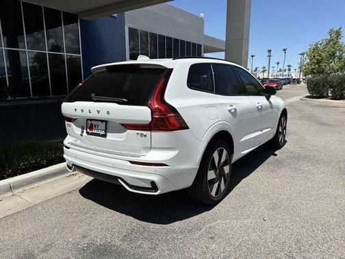 2025 Volvo XC60 Plug-In Hybrid T8 Plus