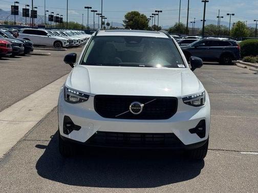 Crystal White 2026 Volvo XC40 B5 Plus