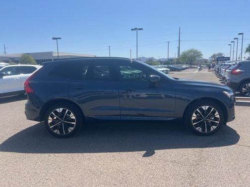 Denim Blue Metallic 2026 Volvo XC60 B5 Plus