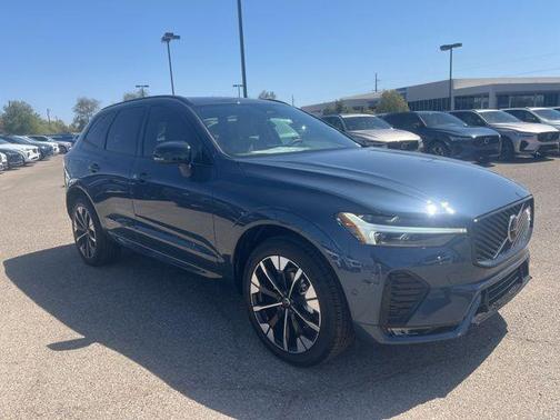 Denim Blue Metallic 2026 Volvo XC60 B5 Plus