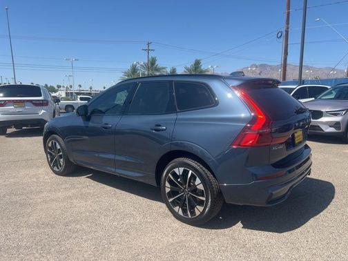 Denim Blue Metallic 2026 Volvo XC60 B5 Plus