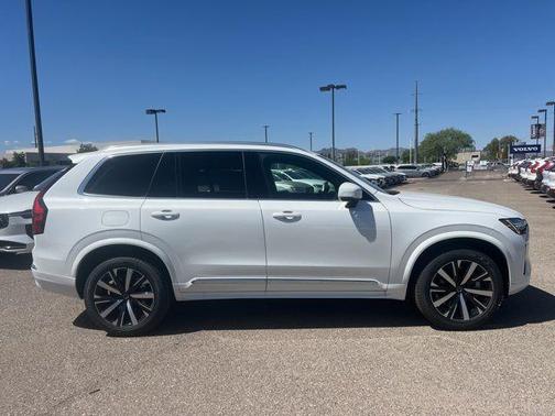 Crystal White 2026 Volvo XC90 B5 Core