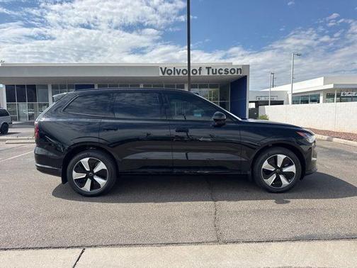 2025 Volvo EX90 Twin Motor Plus