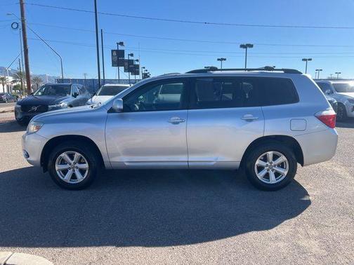 2010 Toyota Highlander Base