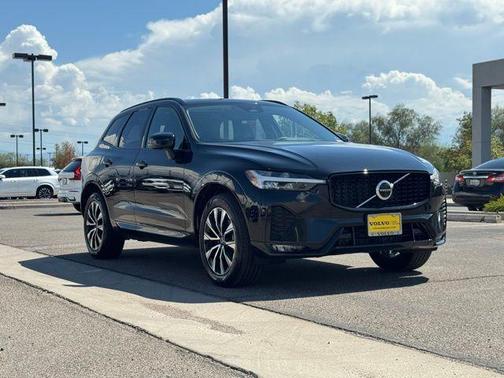 2025 Volvo XC60 B5 Plus