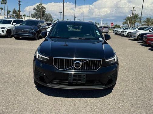 2025 Volvo XC60 B5 Plus