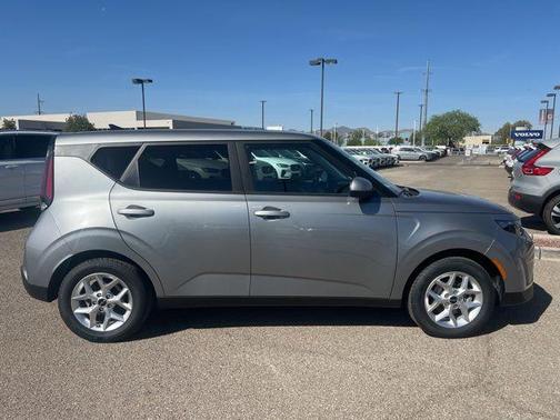 Steel Gray 2025 Kia Soul LX