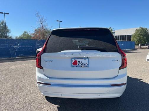 2026 Volvo XC90 B6 Ultra 7-Seater